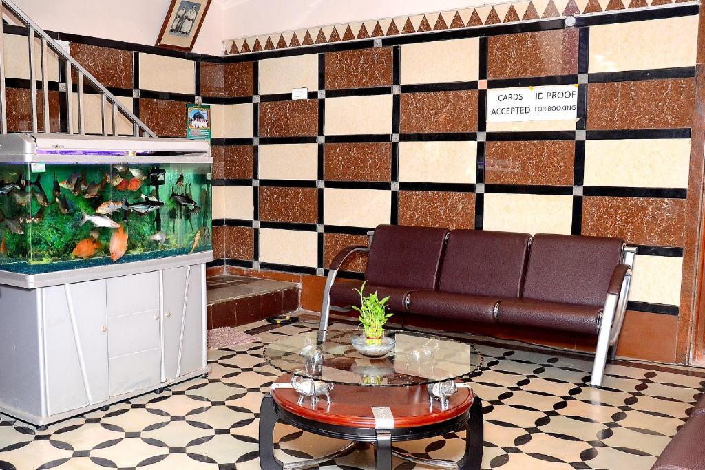 Hotel Shri Swarna'S Palace - A Business Class Hotel Tiruchirappalli Exterior photo